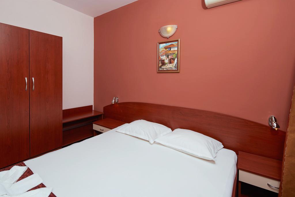 Guesthouse Kirov Ράβντα Εξωτερικό φωτογραφία